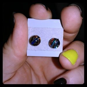 Dichrotic glass stud earrings